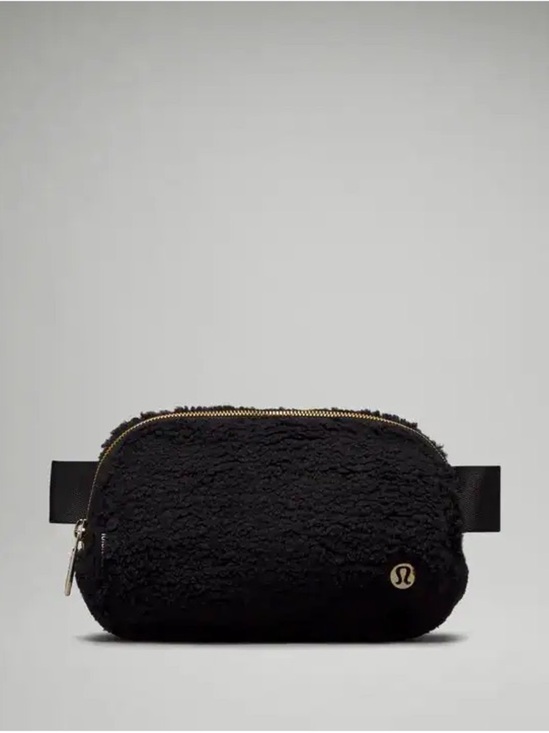 lululemon athletica Handbags - Lululemon Everywhere Belt Bag